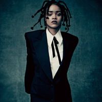 Rihanna on Messenger